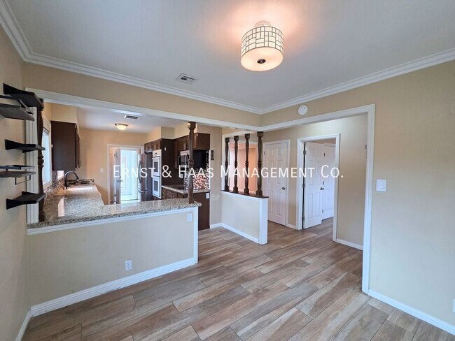 Building Photo - 4449 Shadeway Rd