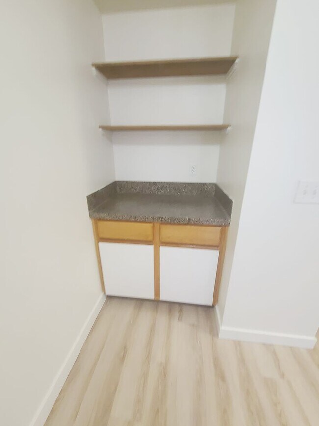 Building Photo - Beautiful 3 bed 2 bath Townhome in Boise!