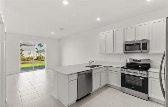 Building Photo - 2865 Pierr St