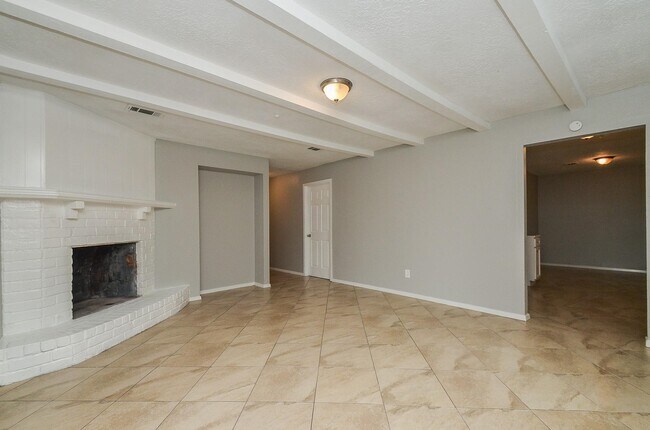 Building Photo - 4522 Donalbain Dr