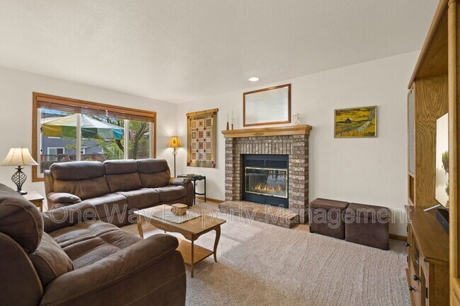 Building Photo - 508 Parkwood Dr
