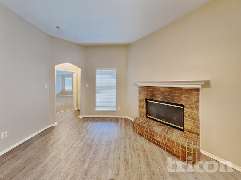 Building Photo - 1563 Nottingham Dr