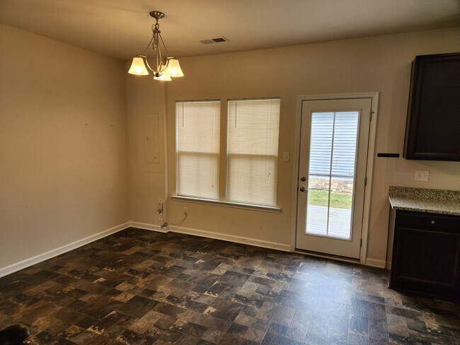 Building Photo - Modern 3 bed Townhouse-Foxcreek Subdivision -Moseley/Chesterfield
