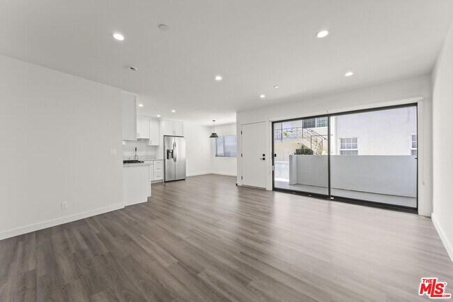Primary Photo - 1264 9th St