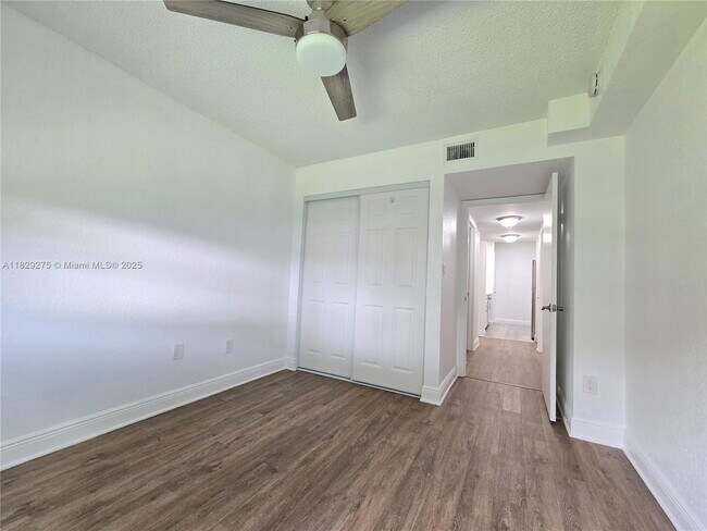 Building Photo - 2890 N Oakland Forest Dr