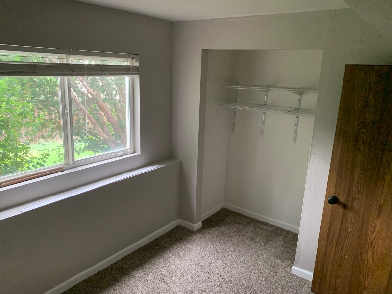 Building Photo - 563 Sundisk Dr