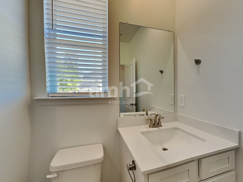 Building Photo - 708 Abilene Walk