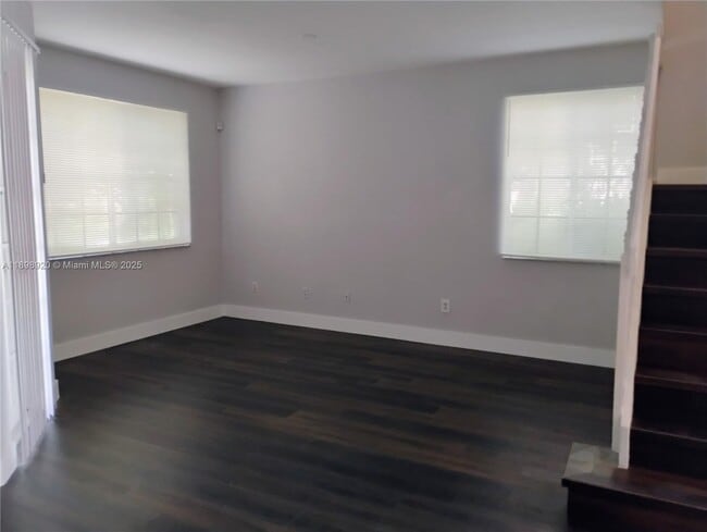 Building Photo - 1115 Lucaya Dr