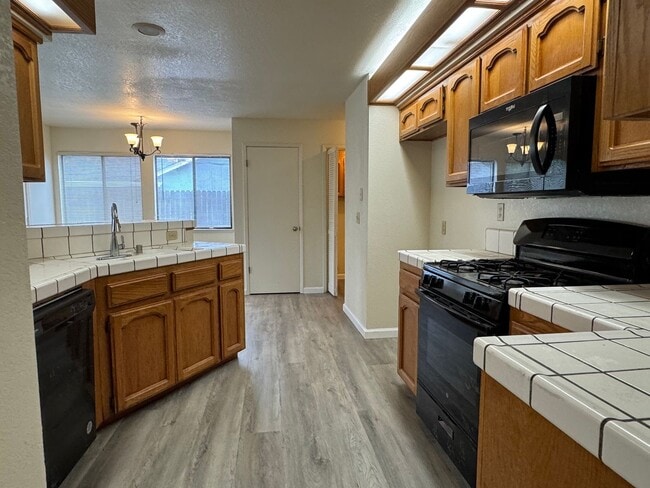 Building Photo - Antelope home