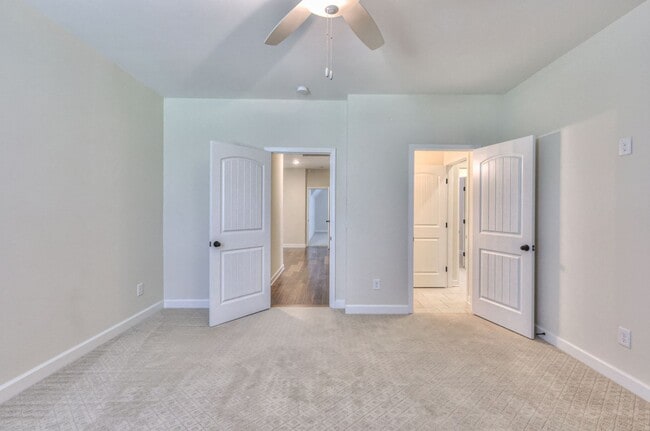 Building Photo - 9141 Holstein Dr