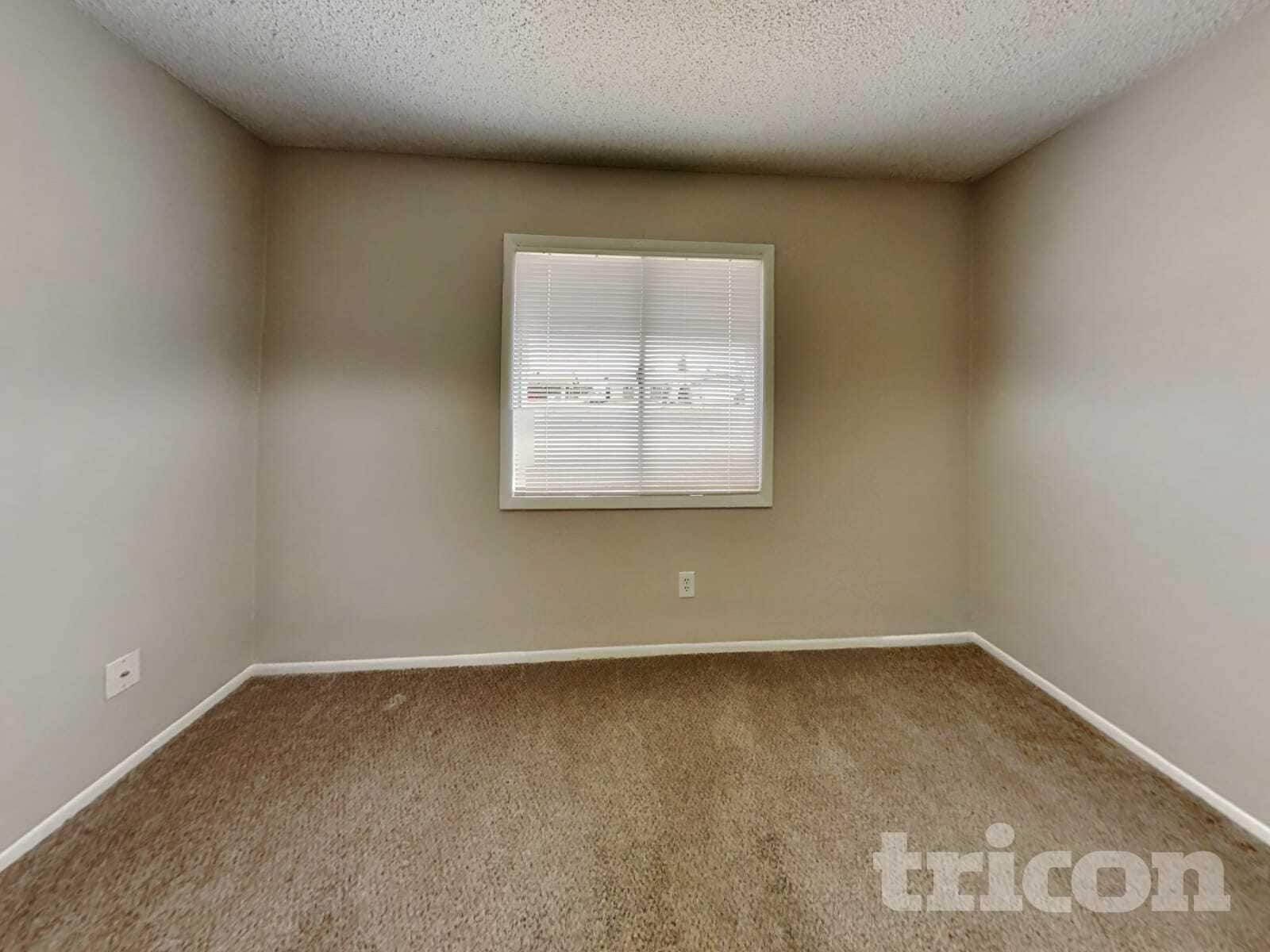 Building Photo - 3644 N 89th Ave