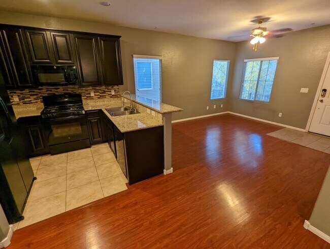 Building Photo - 7760 Floral Fabric Ct