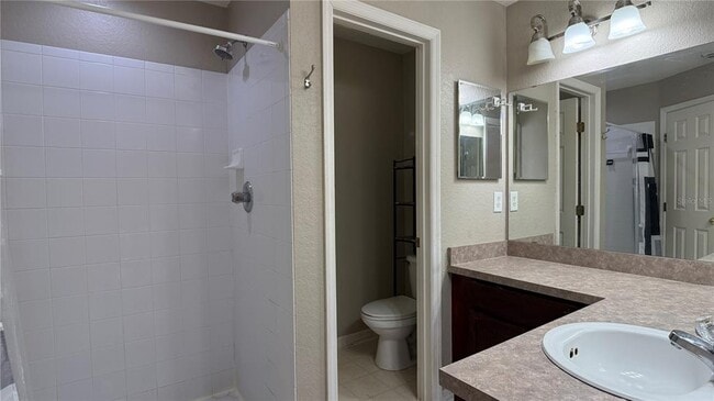 Building Photo - 717 Westwinds Dr