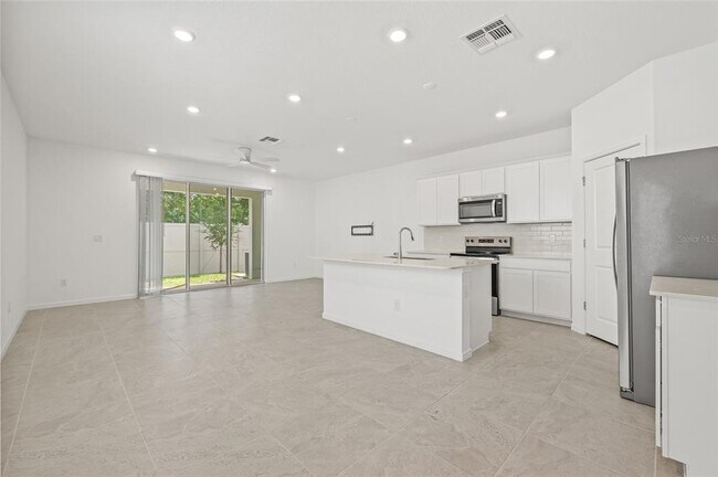 Building Photo - 13161 Stillmont Pl