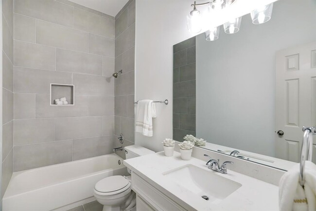 Building Photo - 26815 Lakeridge Park Ln