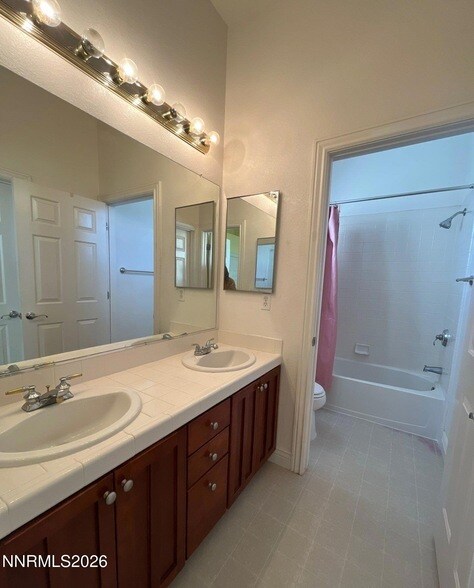 Building Photo - 2810 Halo Dr