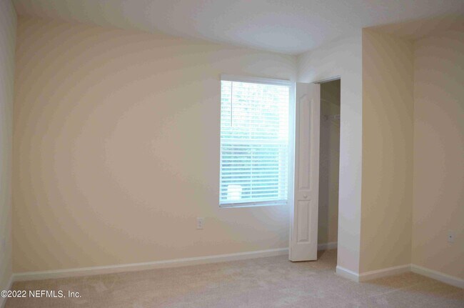 Building Photo - 9543 Star Dr