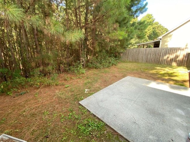 Building Photo - 701 Walnut Woods Dr