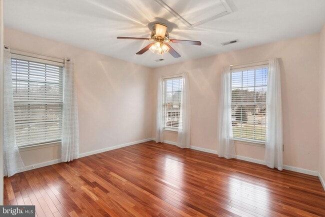 Building Photo - 6910 Governors Grant Ln