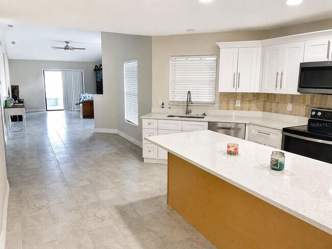 Building Photo - 10114 Allenwood Dr