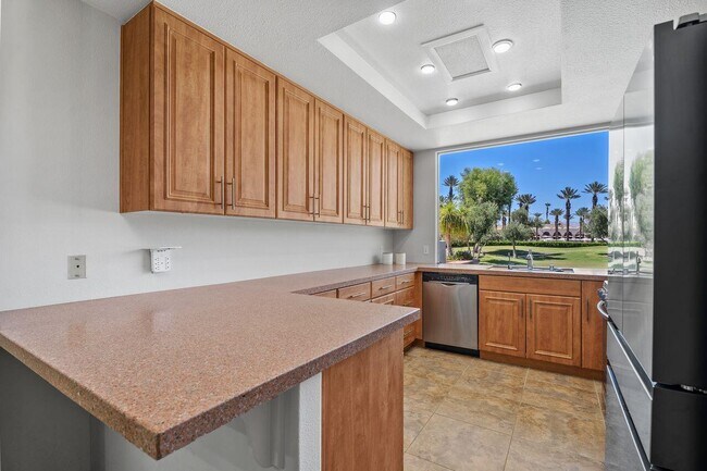 Building Photo - 48 Pebble Beach Dr