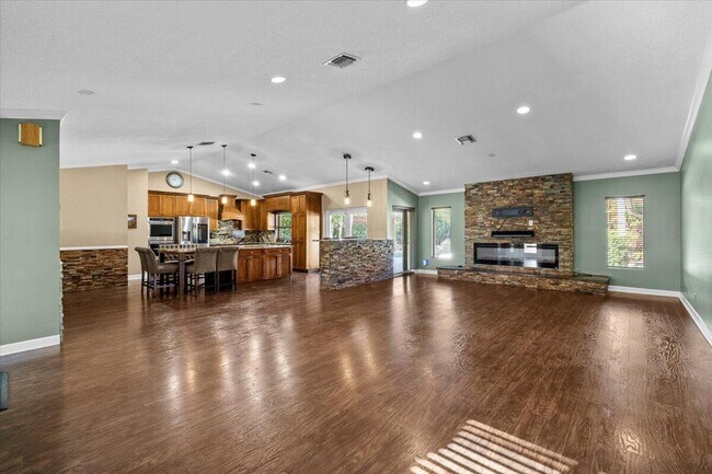 Building Photo - 5434 NW 87th Terrace