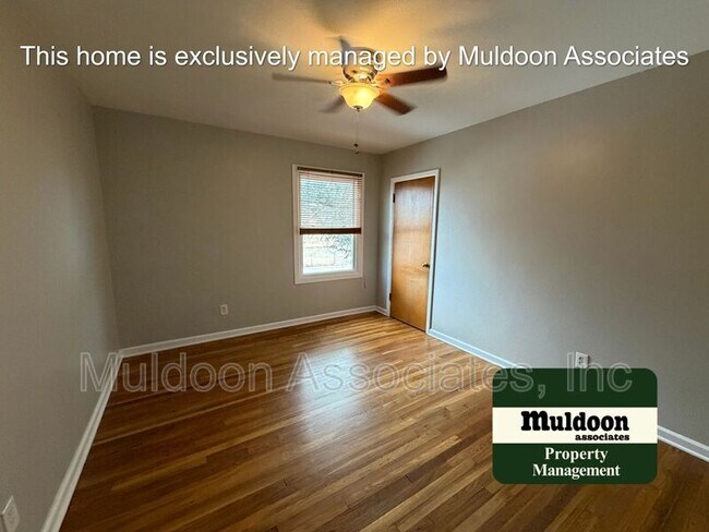 Building Photo - 1105 E Caramillo St