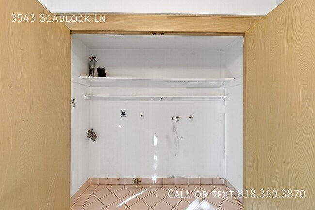 Building Photo - 3543 Scadlock Ln