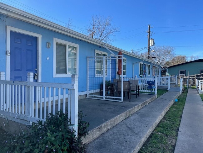 Building Photo - 8208 Sam Rayburn Dr