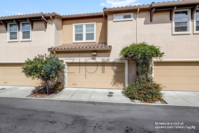 Building Photo - 107 San Juan Batista St