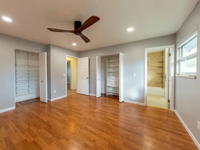 Building Photo - 11869 E Ada Pl