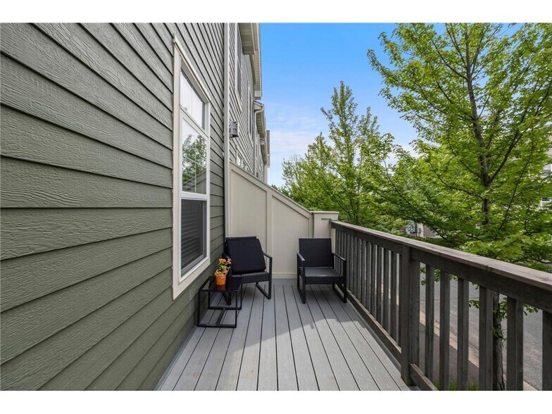Deck / Patio - 12225 82nd Ave N