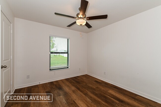 Building Photo - 1710 NW 18th St