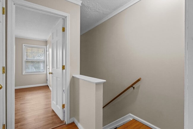 Building Photo - 61 Kathy Dr