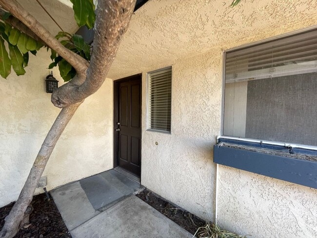 Building Photo - 540 S 5th St