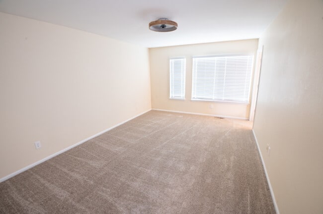 Building Photo - 9952 Melbourne Cir