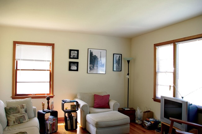 Franklin Terrace -Living Room - Apts. 1-4 - Franklin Terrace