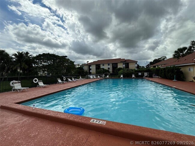 Building Photo - 5741 Riverside Dr