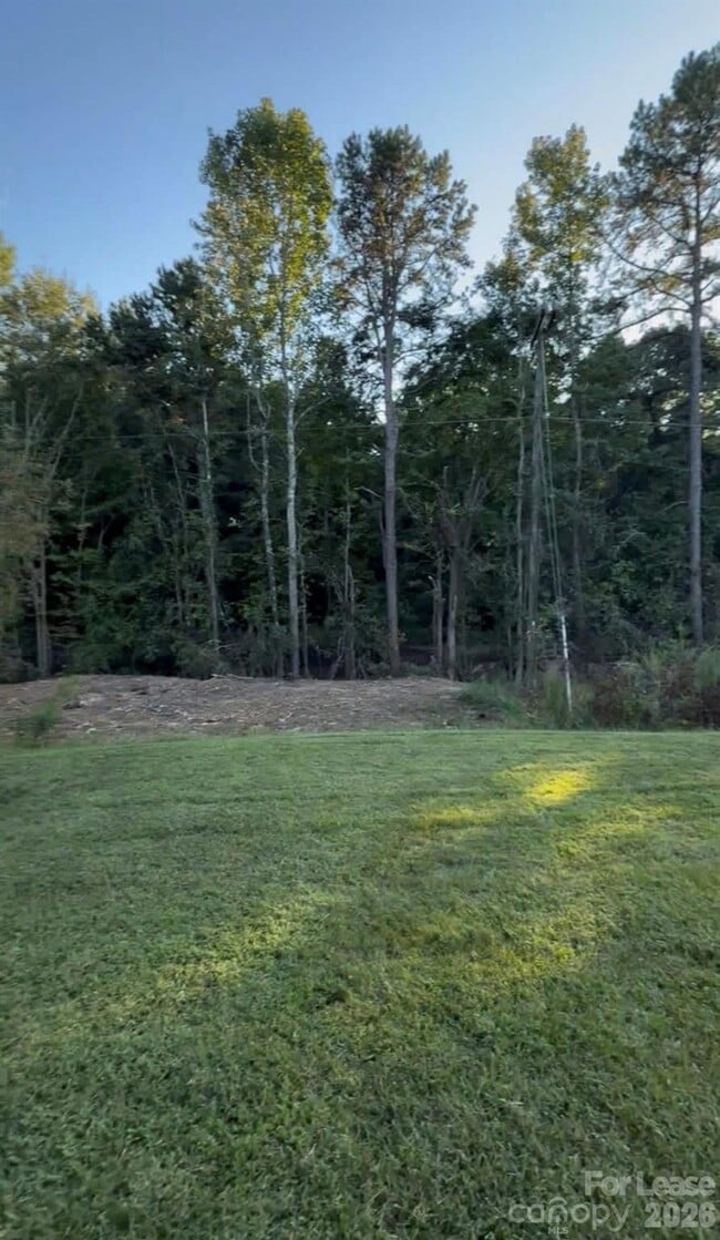 Building Photo - 3134 Rainbow Ridge Dr