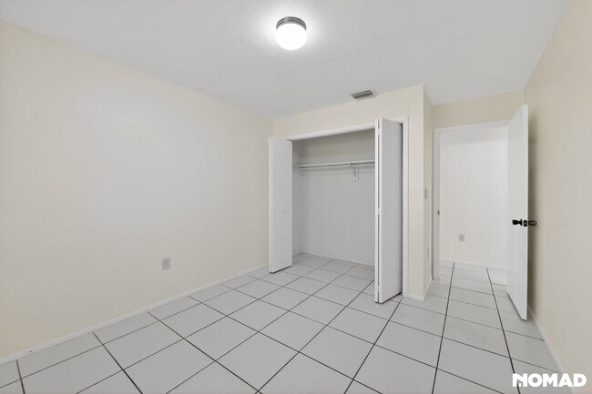 Building Photo - 253 Glenwood Ave