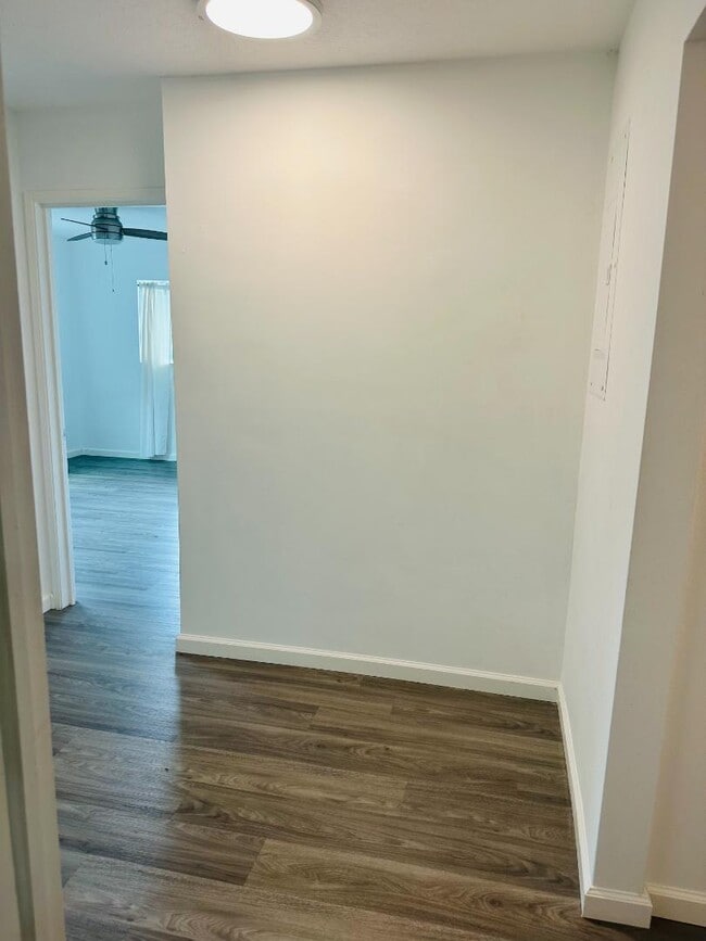 Building Photo - 41-809-809 Mekia St