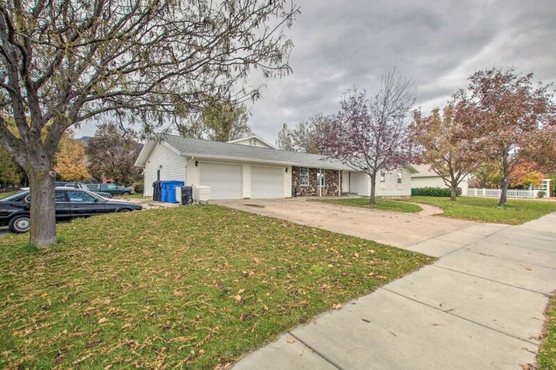 Building Photo - 1760 N 400 E