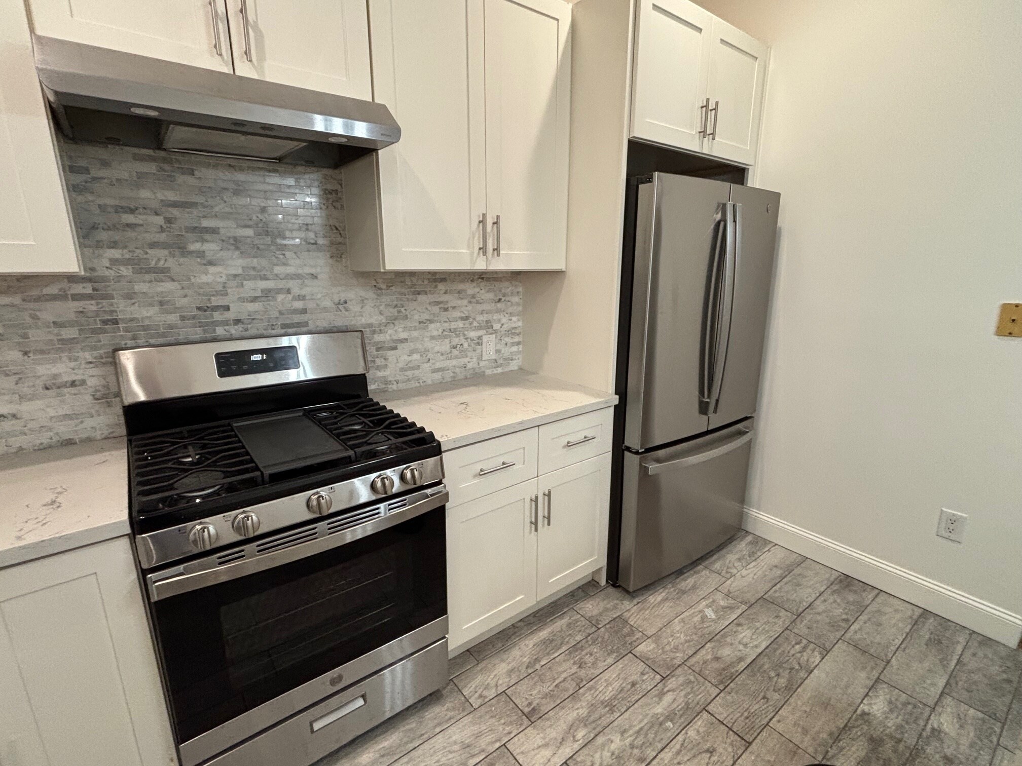 Building Photo - 1343 Pierce St