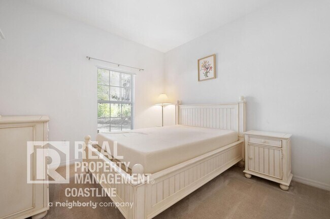 Building Photo - **50% Off First Month's Rent** - Flexible Lease: Seasonal OR Annual Furnished OR Unfurnished