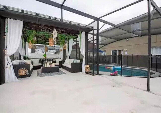 Building Photo - 502 Canna Dr