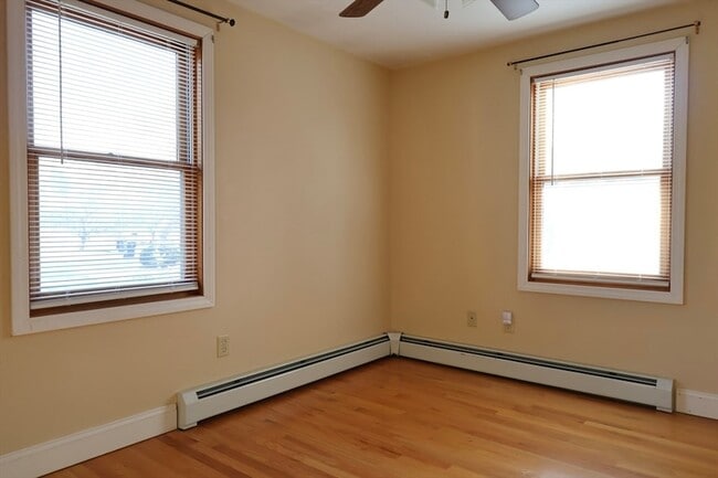 Building Photo - 5 Yankee Way