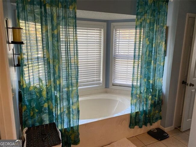 Building Photo - 5021 David Pl