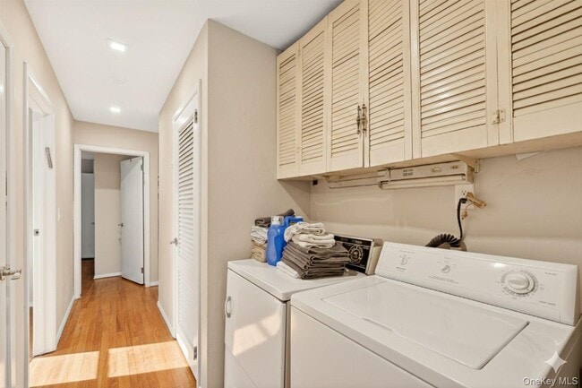 Building Photo - 28 Edward Ave