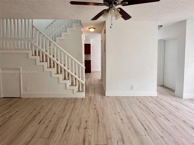 Building Photo - 2580 Coral Springs Dr