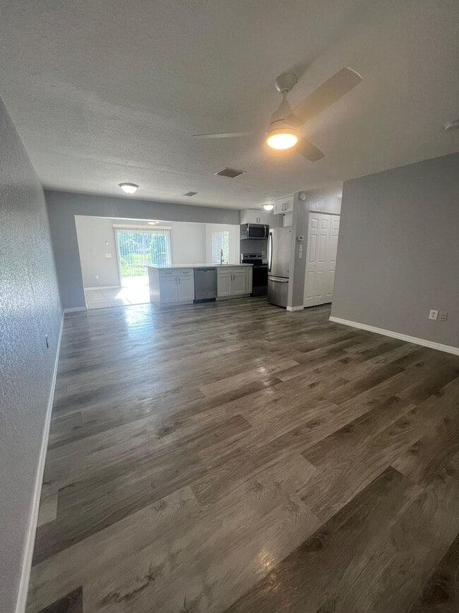 Building Photo - UPDATED 2/1 Home Available now!